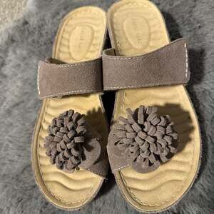 David Tate Jolly Suede Flower Wedge Thong Sandals